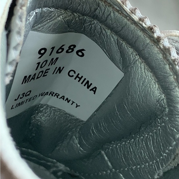 FootJoy Tailored Wingtip Spikeless Golf Shoes Womens Size 10 M White Black 91686 - Picture 13 of 16